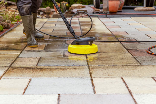 Best Pool Deck Cleaning  in Eastmont, WA