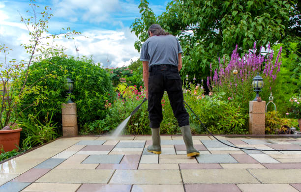 Best Patio and Deck Pressure Washing  in Eastmont, WA